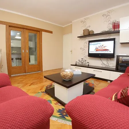 Elite Apartment *
